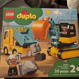 NWT RETIRED LEGO DUPLO Construction Set - Yellow and Blue Vehicles